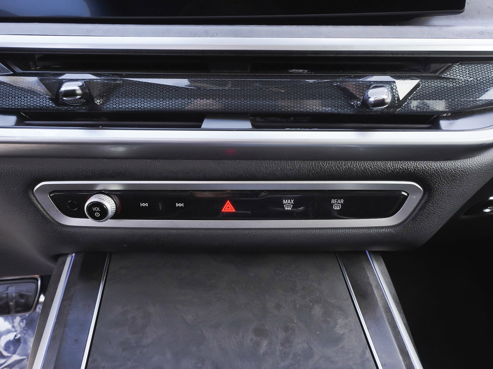 Used 2025 BMW X7 xDrive40i image 30