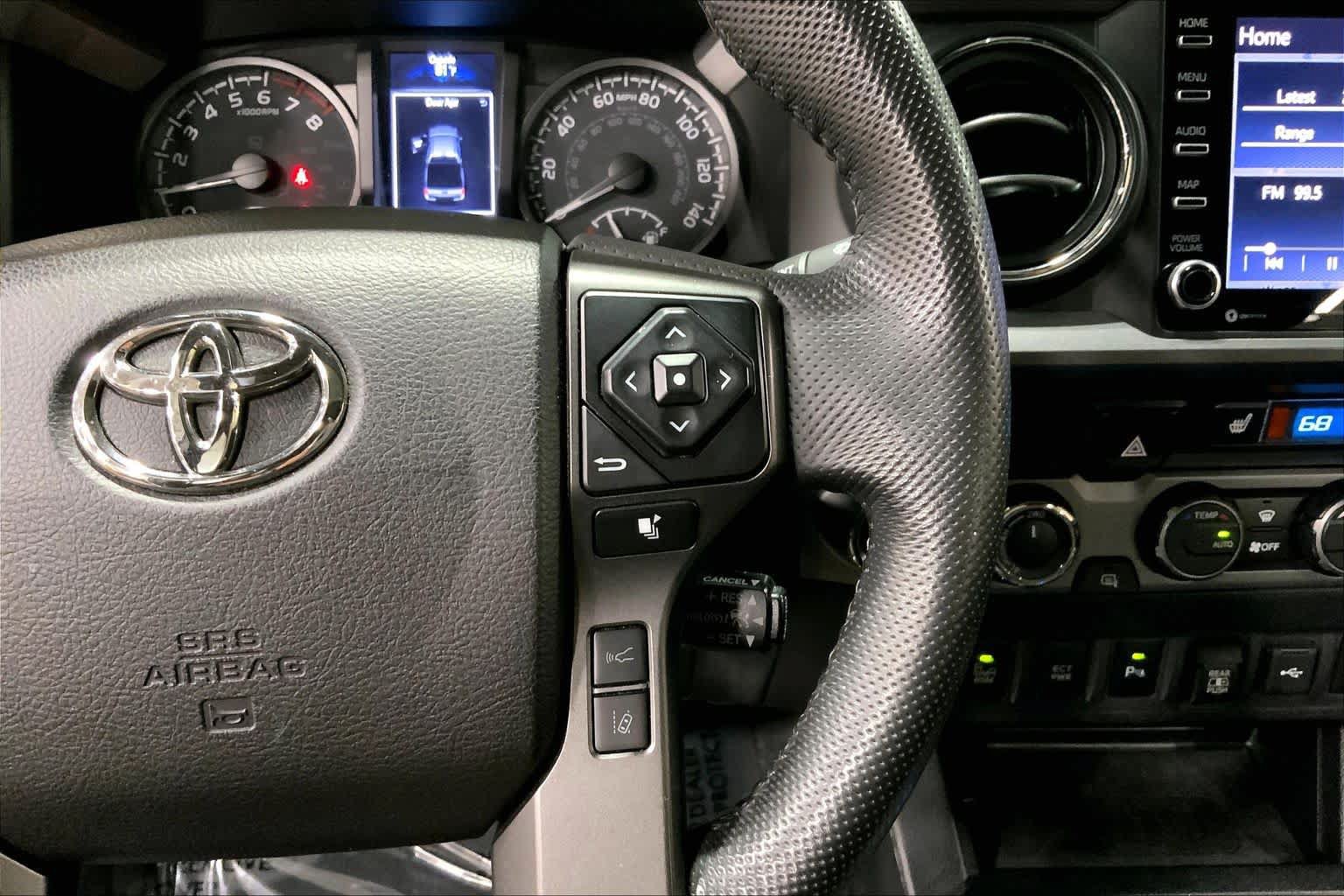 Used 2021 Toyota Tacoma TRD Off-Road w/ TRD Premium Off Road Package AWD/4WD image 25