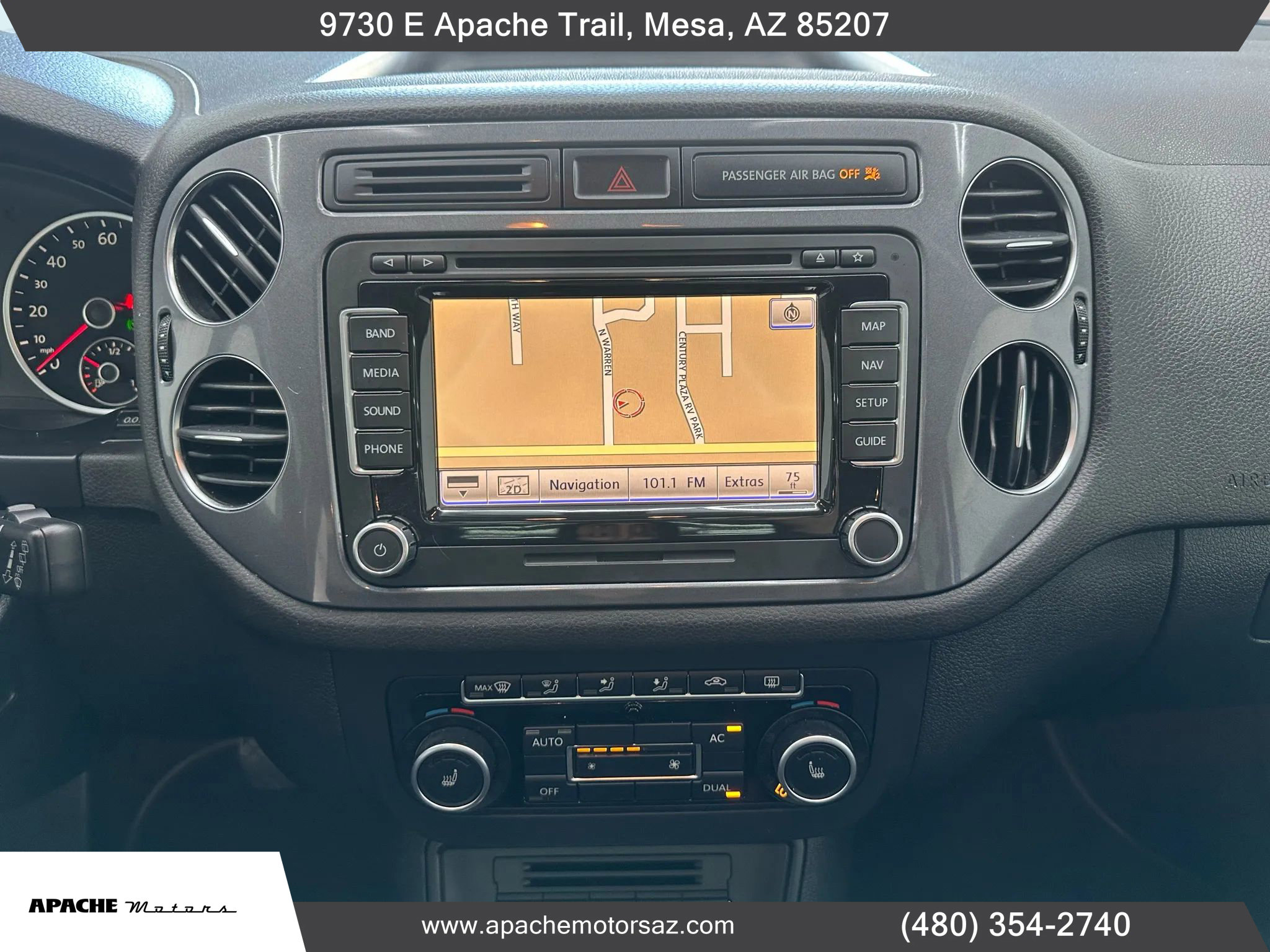 Used 2012 Volkswagen Tiguan SEL image 25