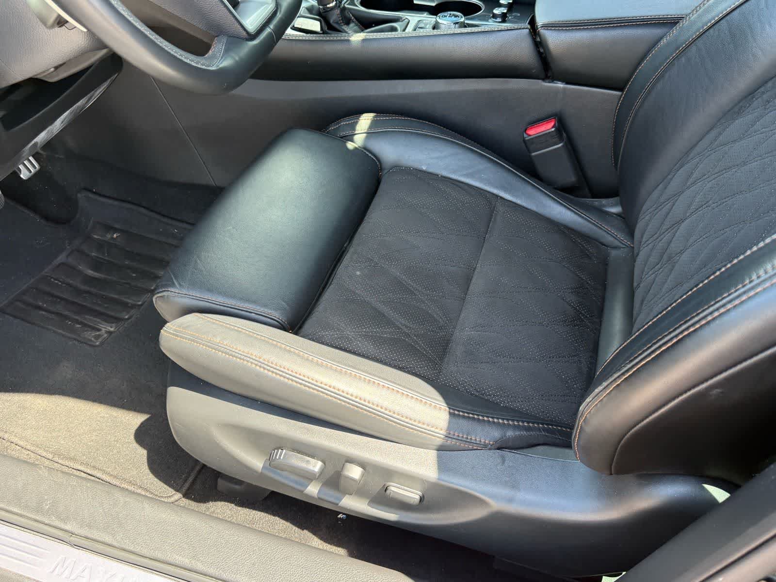 Used 2023 Nissan Maxima SR w/ Sport Mat Group FWD image 17