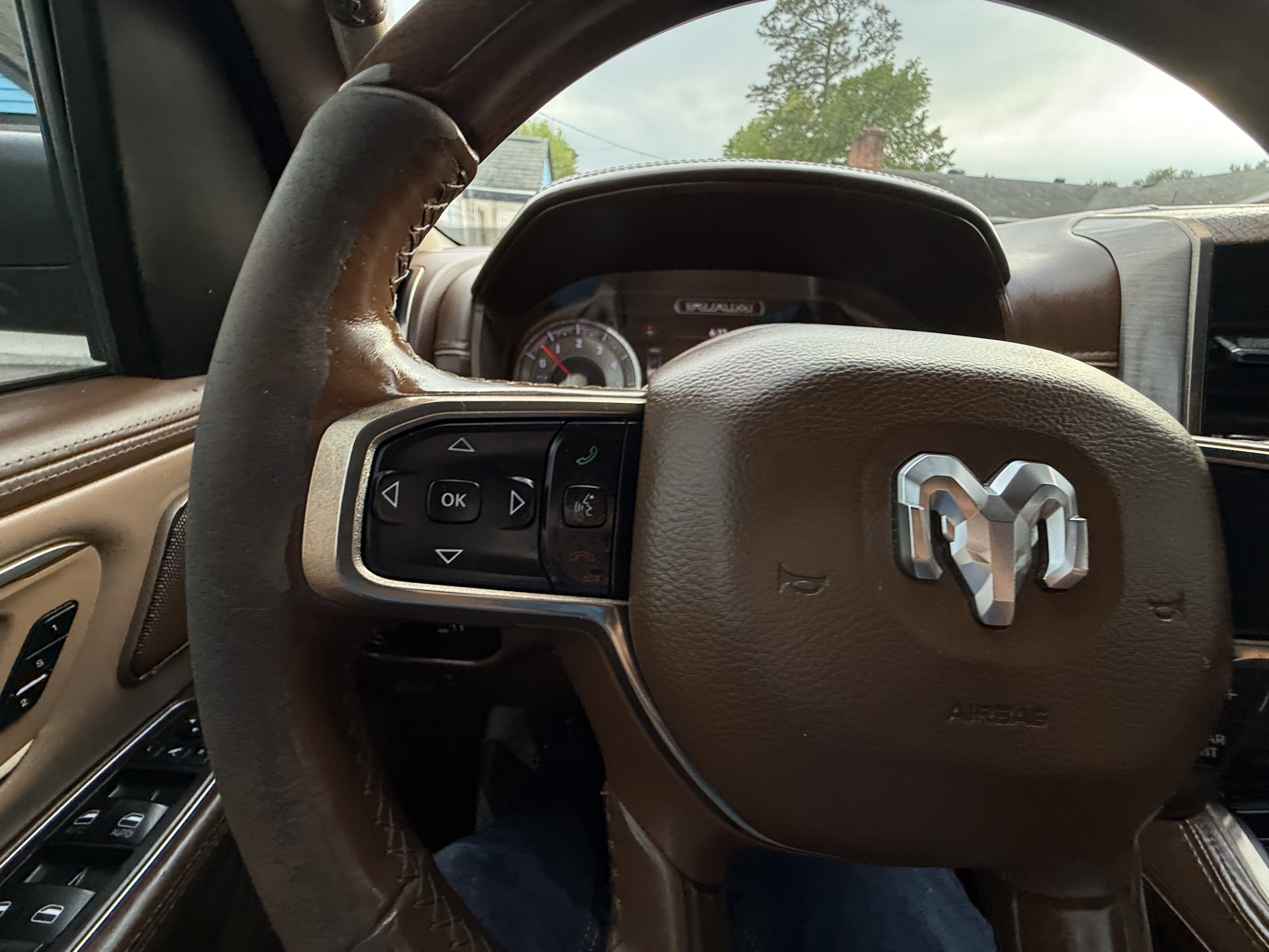 Used 2019 RAM 1500 Limited AWD/4WD image 37