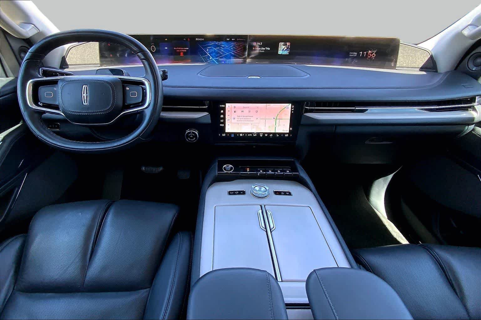 Used 2025 Lincoln Navigator Reserve AWD/4WD image 31