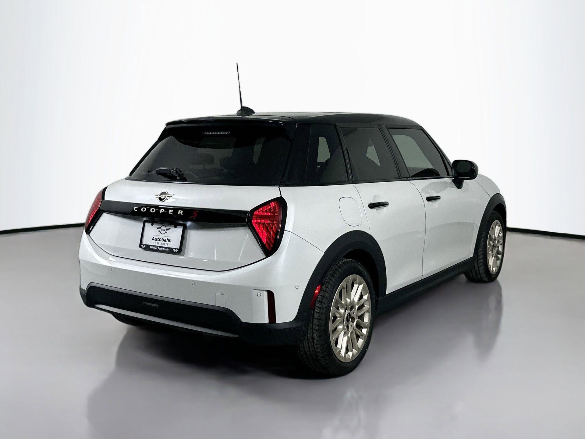 Used 2025 MINI Cooper S image 5