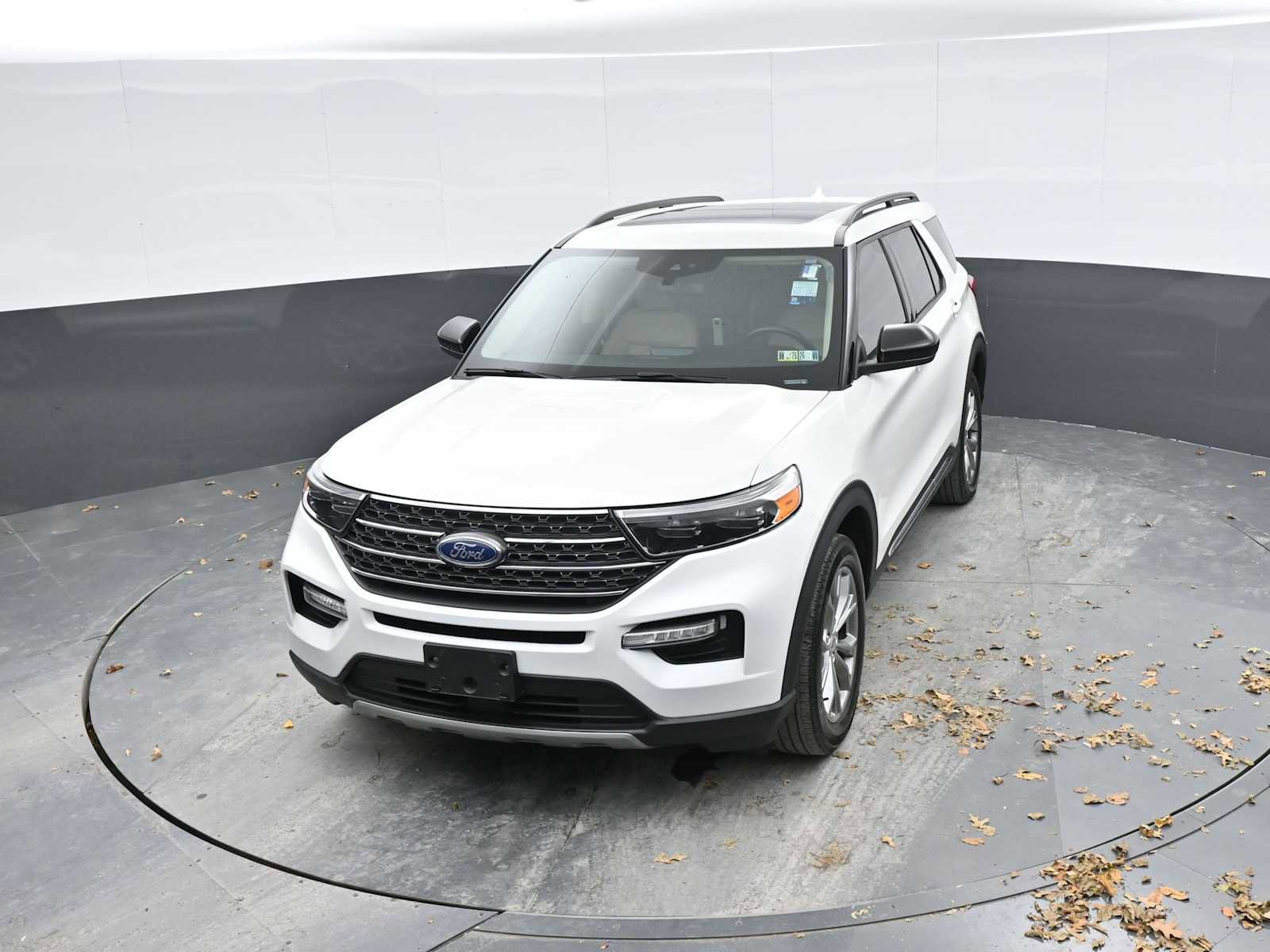 Used 2022 Ford Explorer XLT w/ Equipment Group 202A image 28