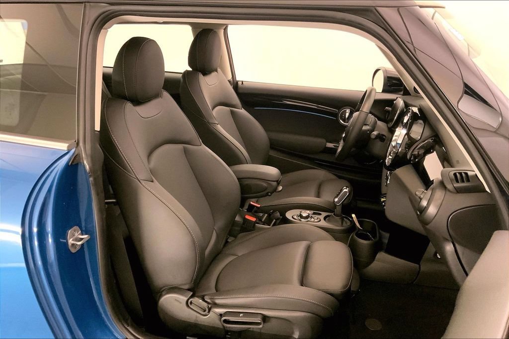 Certified 2024 MINI Cooper SE FWD image 6