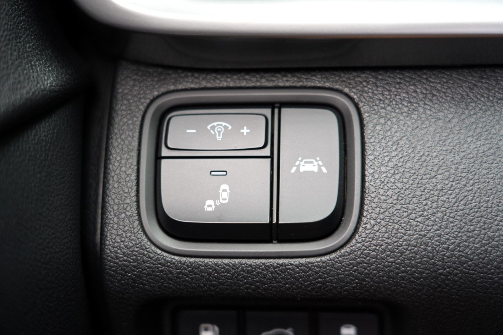 Used 2020 Kia Optima SE FWD image 18