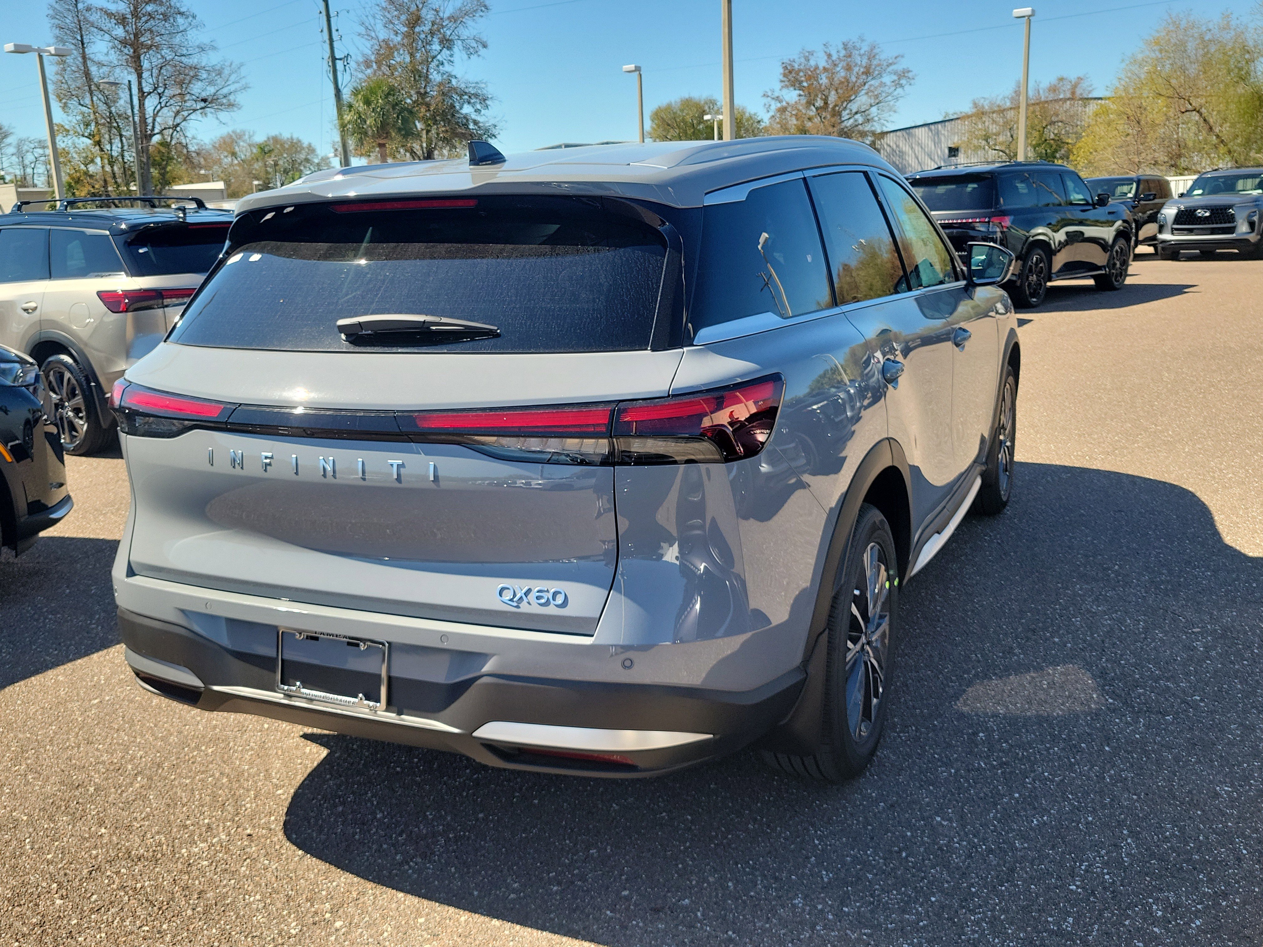 New 2026 INFINITI QX60 Luxe w/ Cargo Package image 3