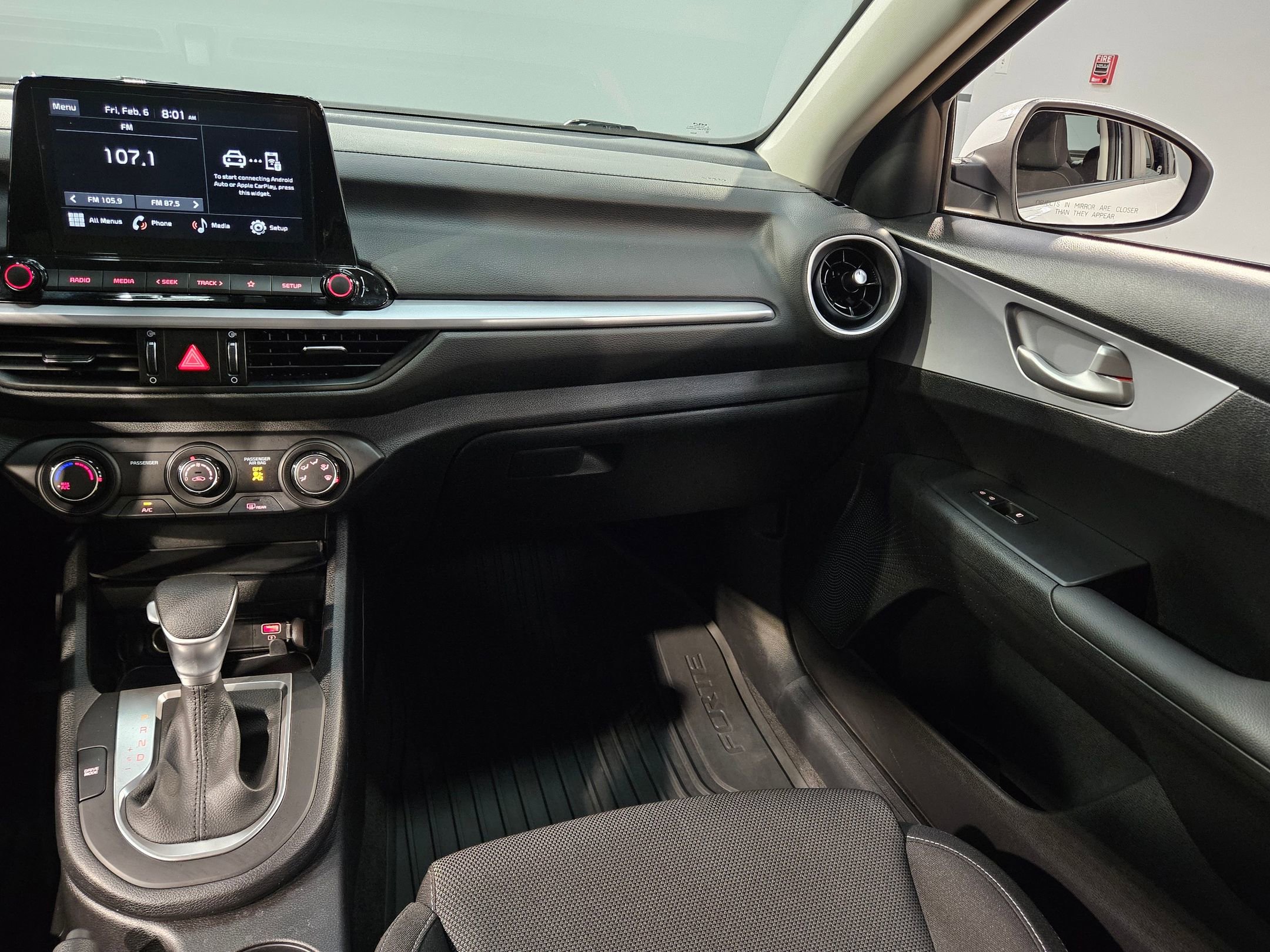 Used 2024 Kia Forte LXS w/ LXS Technology Package image 11