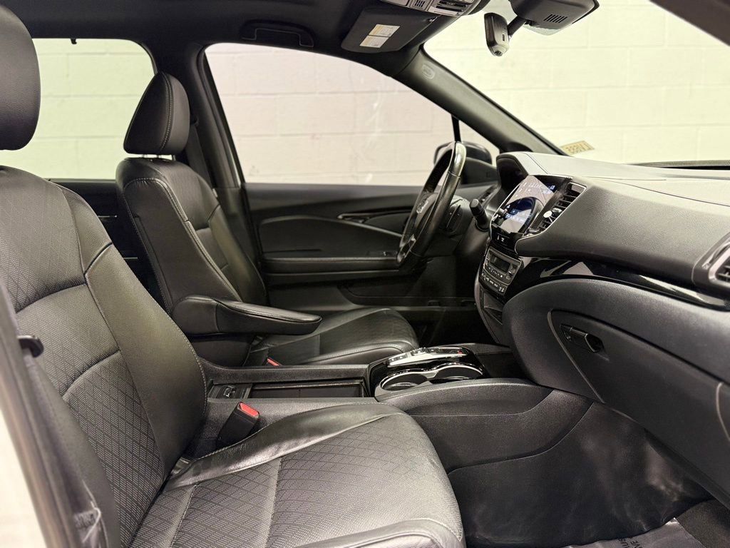 Used 2020 Honda Passport Touring image 32