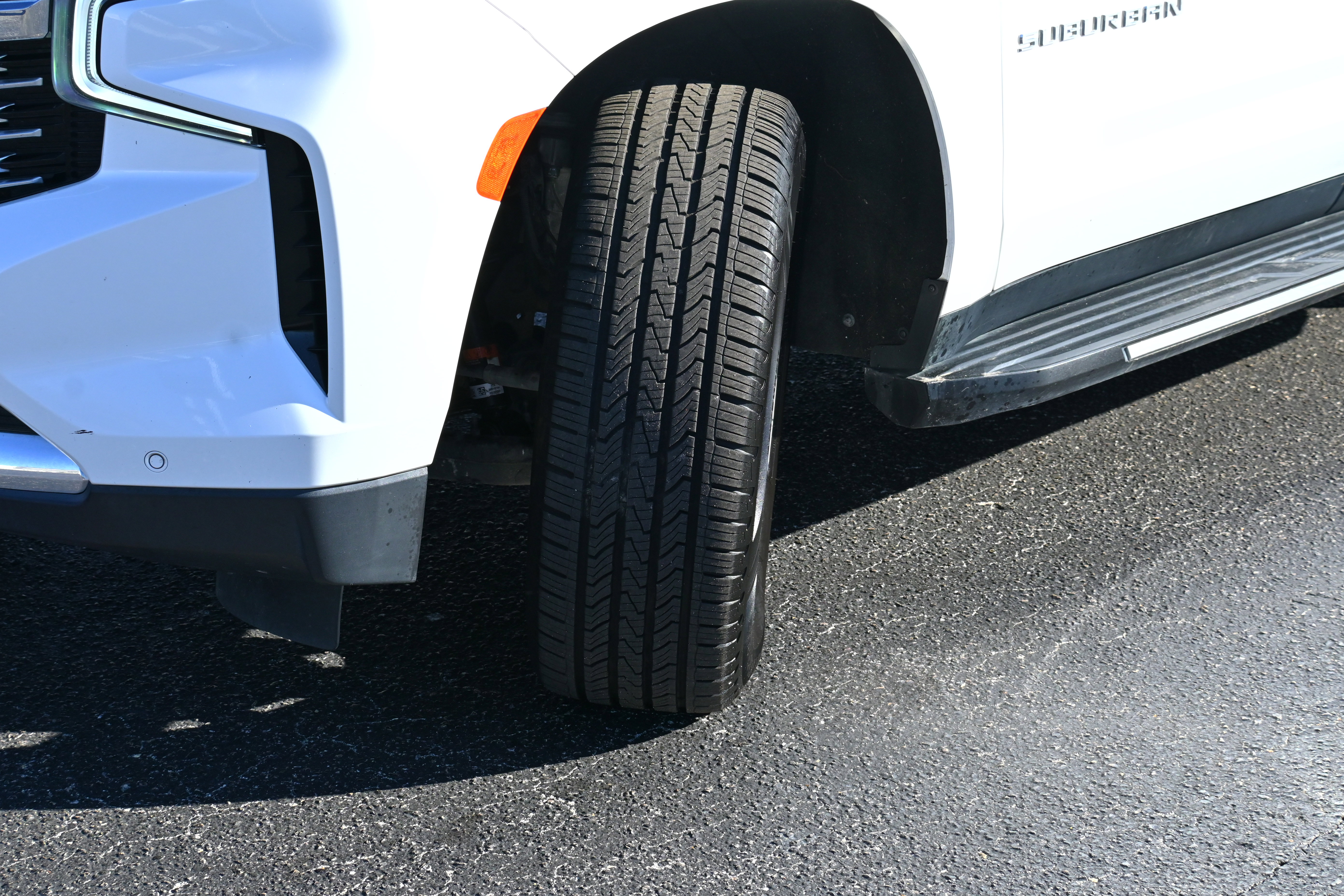 Used 2021 Chevrolet Suburban Premier w/ Premium Package image 35