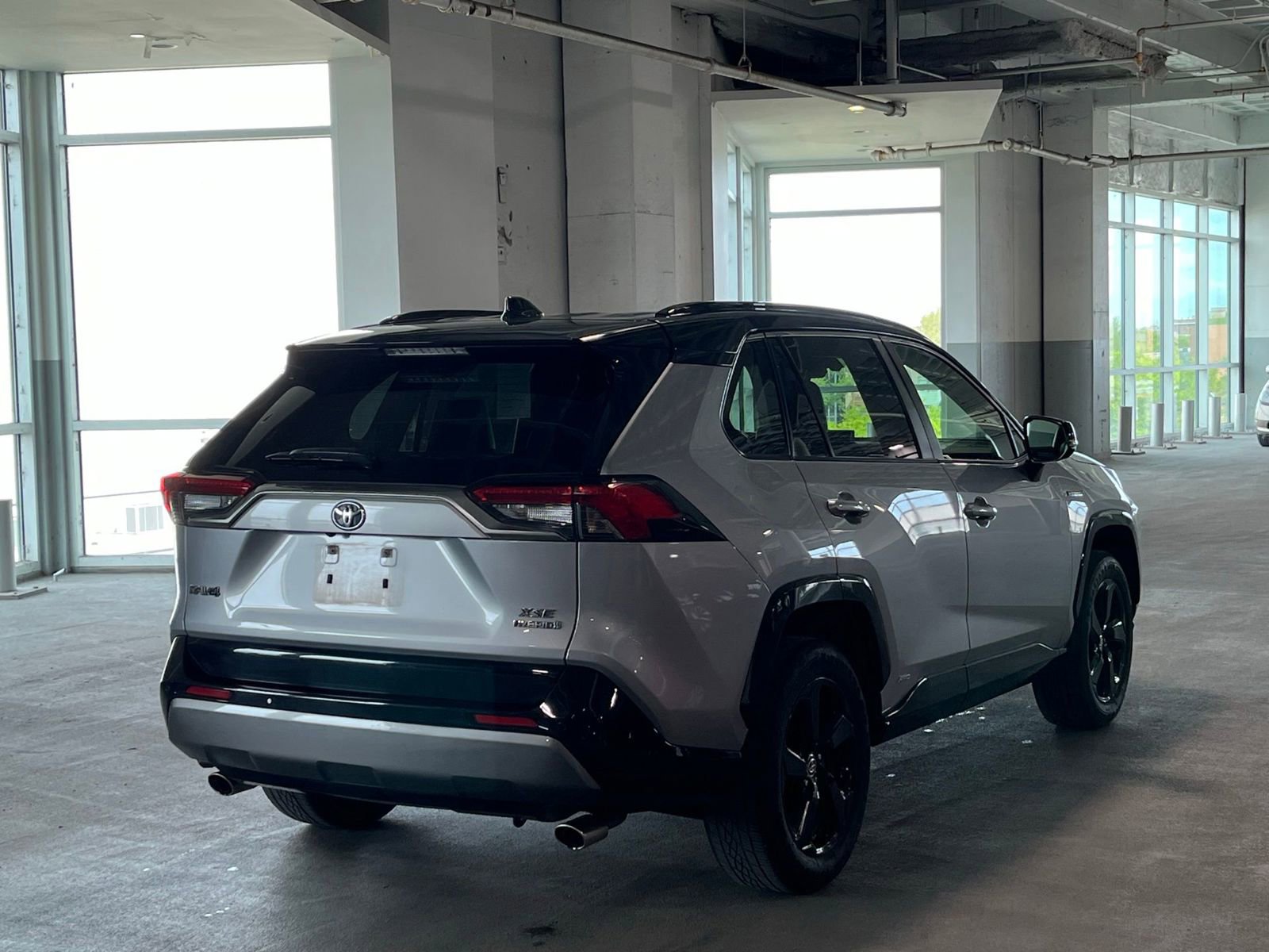 Used 2020 Toyota RAV4 XSE AWD/4WD image 12