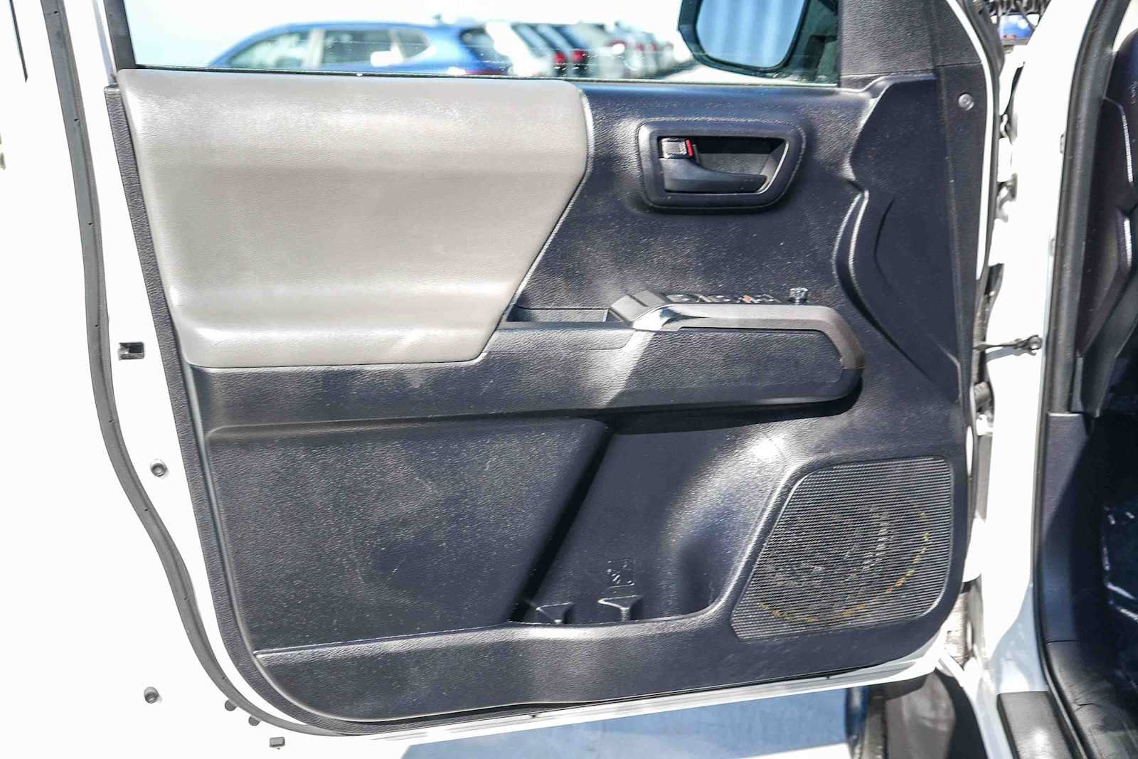 Used 2019 Toyota Tacoma SR5 RWD image 21