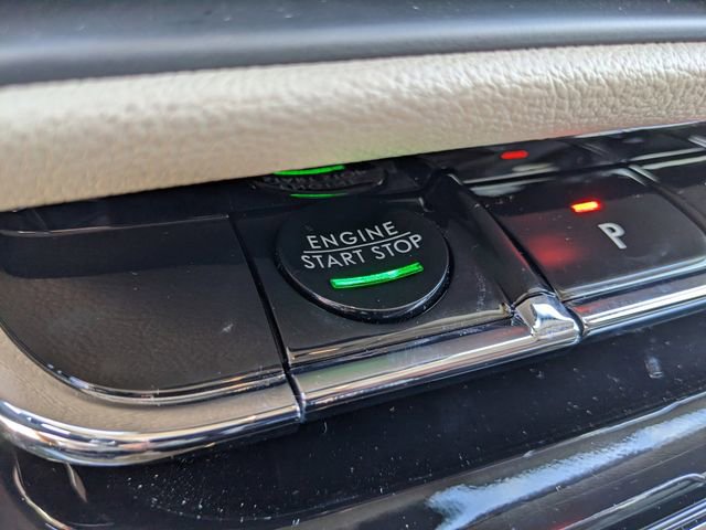 Used 2025 Lincoln Corsair Reserve w/ Rear Removable Package Tray image 27