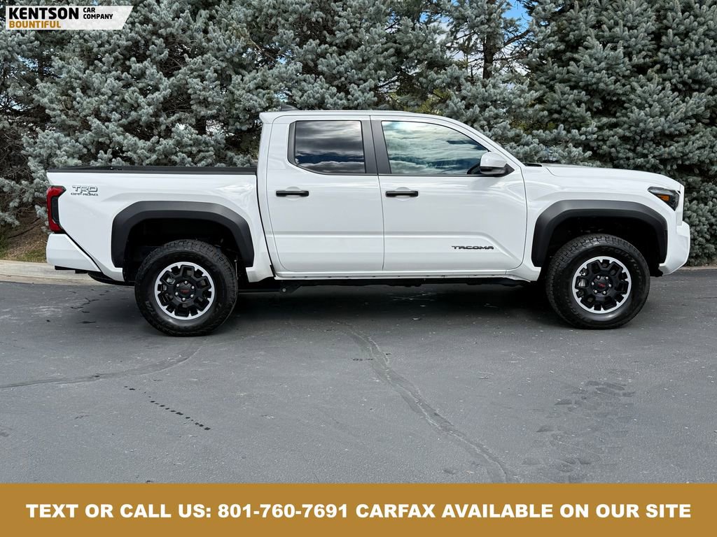 Used 2025 Toyota Tacoma TRD Off-Road image 11