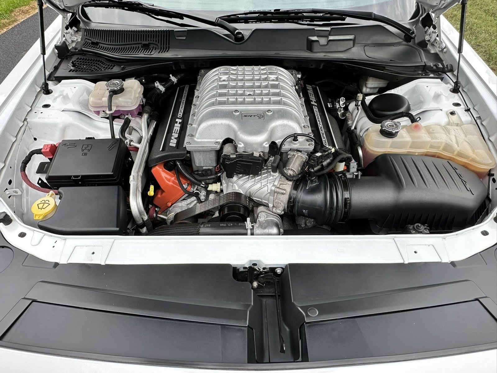 Used 2015 Dodge Challenger SRT Hellcat RWD image 26