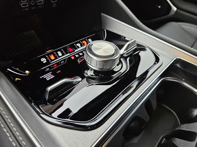 New 2026 Jeep Grand Wagoneer L Limited AWD/4WD image 15