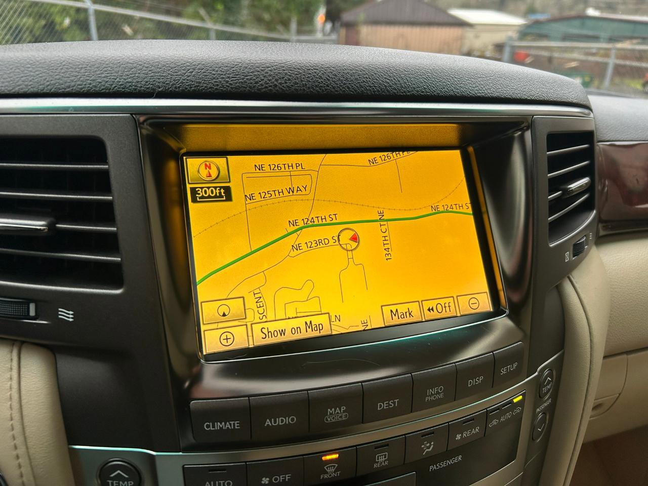 Used 2010 Lexus LX 570 4WD image 9