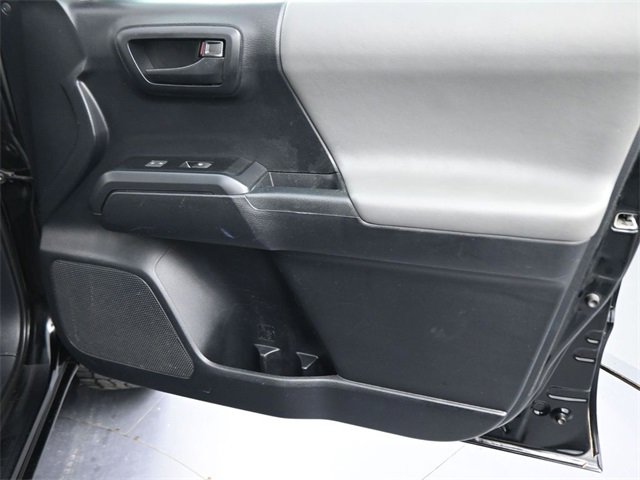 Used 2020 Toyota Tacoma SR image 34