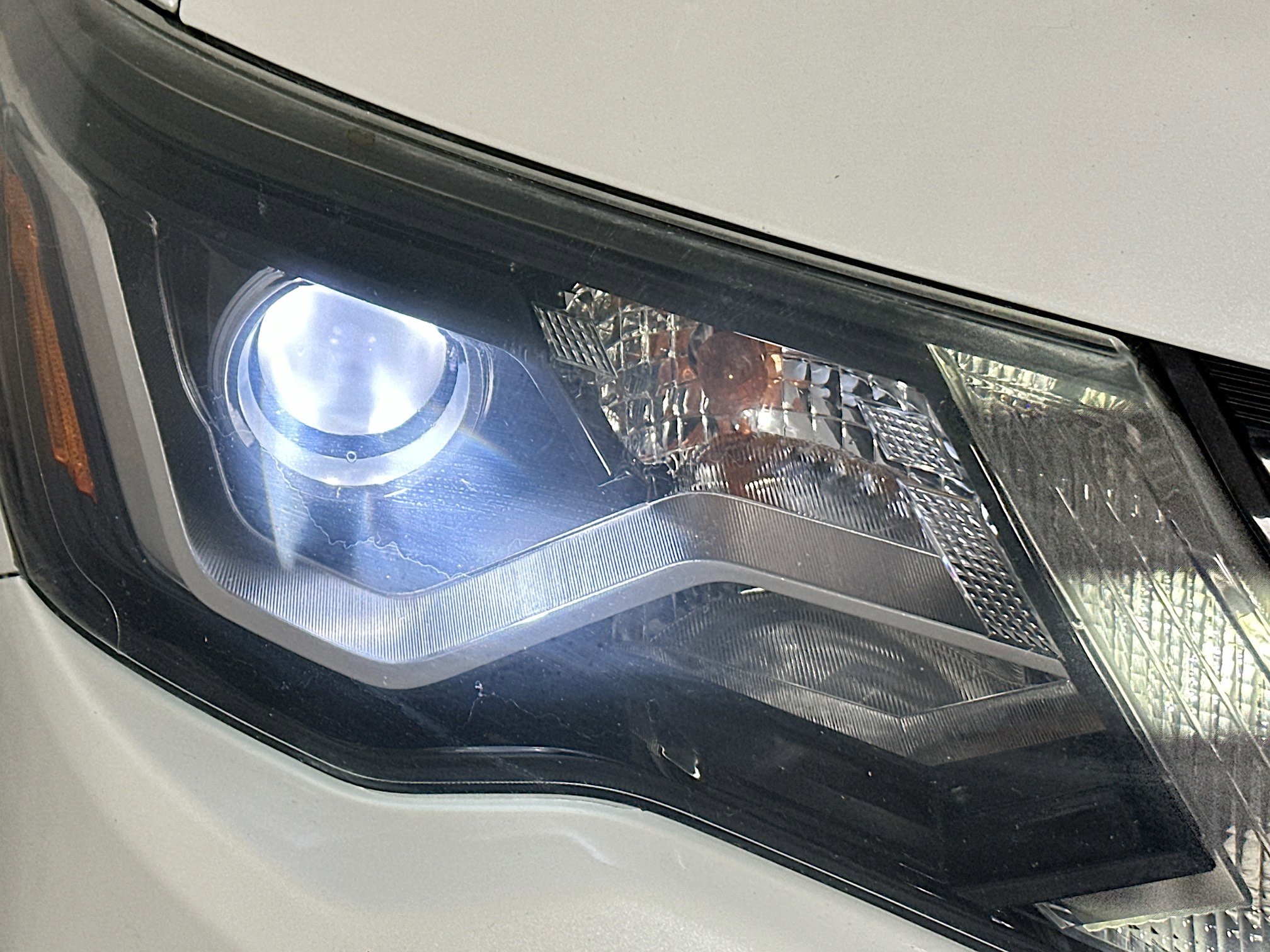 Used 2018 Nissan Pathfinder SV image 9