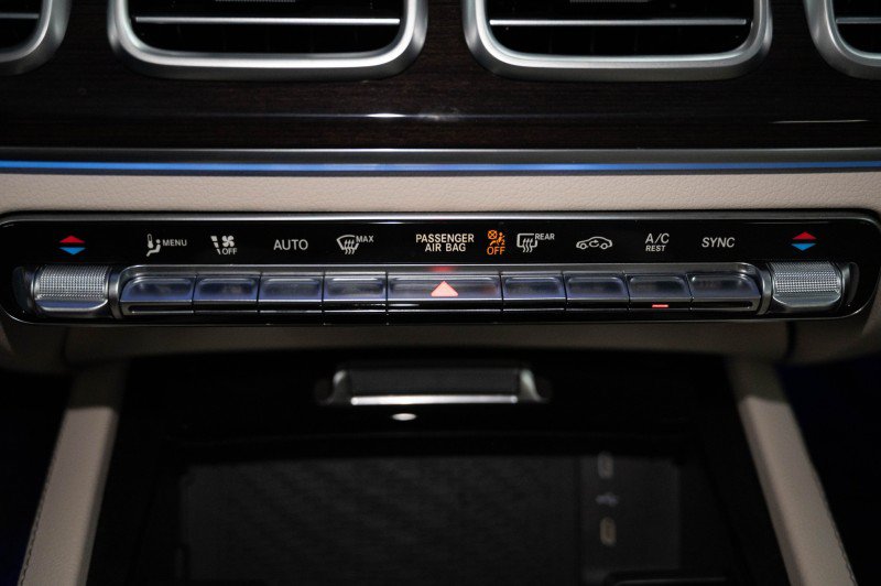 Certified 2026 Mercedes-Benz GLS 450 4MATIC image 32
