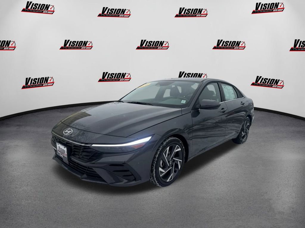 Certified 2025 Hyundai Elantra SEL image 1