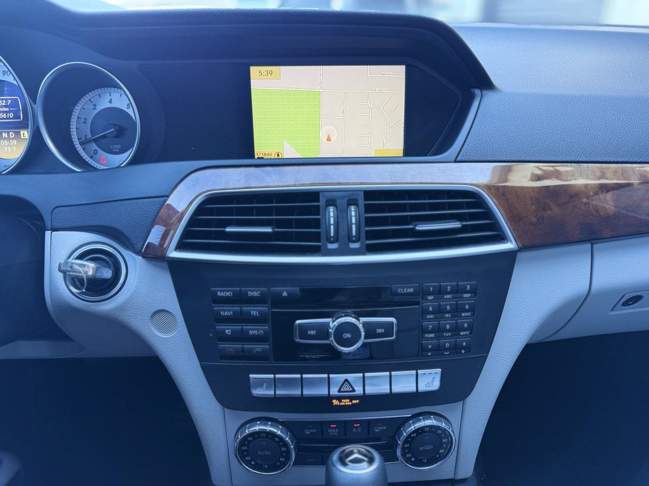 Used 2012 Mercedes-Benz C 250 Sedan image 19