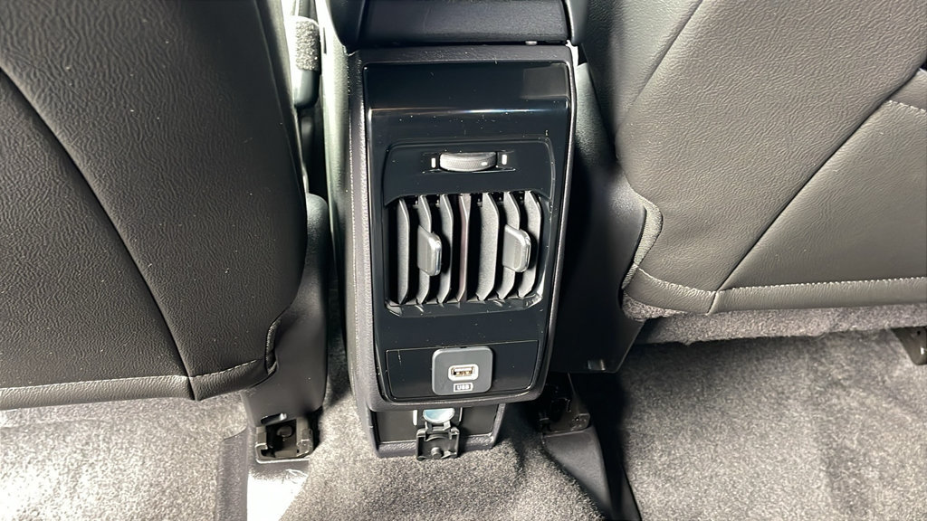 Used 2026 Jeep Compass Latitude AWD/4WD image 17