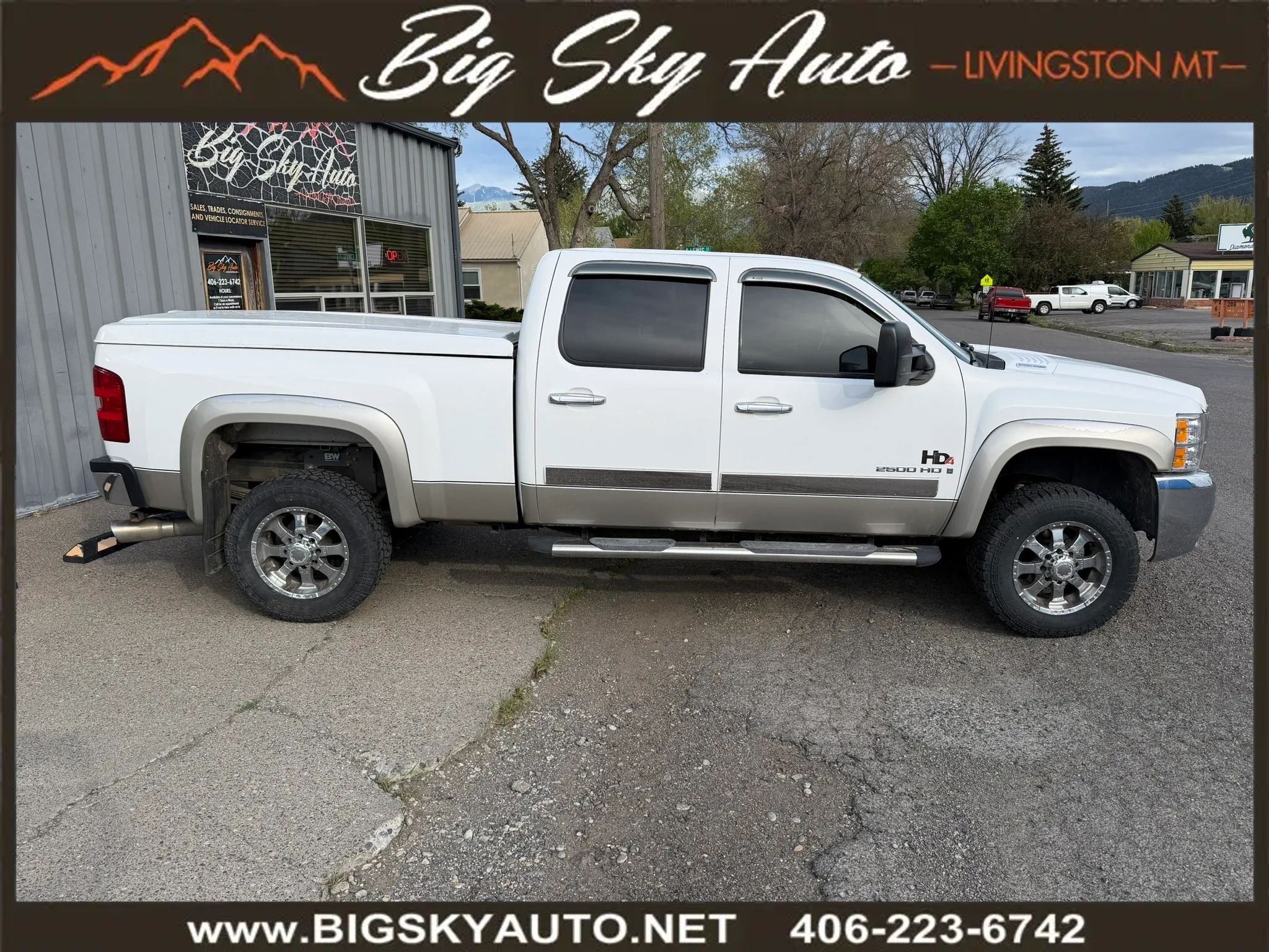 Used 2007 Chevrolet Silverado 2500 LTZ w/ Safety Package AWD/4WD image 6