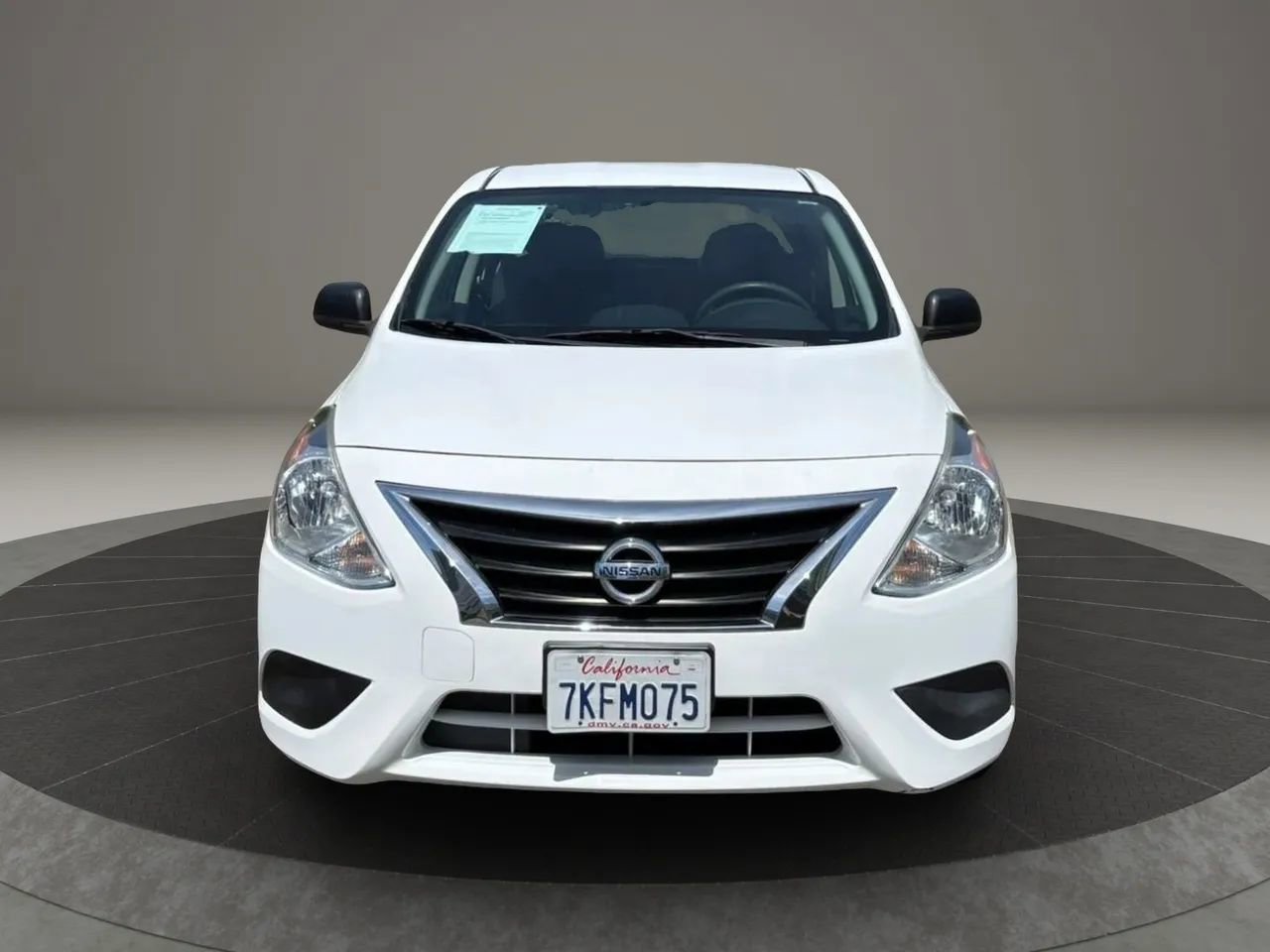 Used 2015 Nissan Versa S Plus FWD image 3