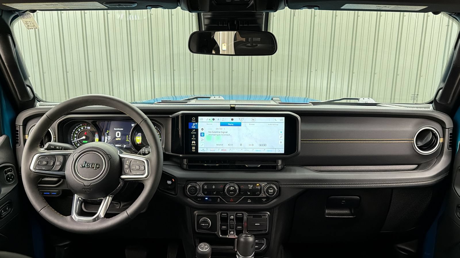 Used 2024 Jeep Wrangler Unlimited Sahara AWD/4WD image 33