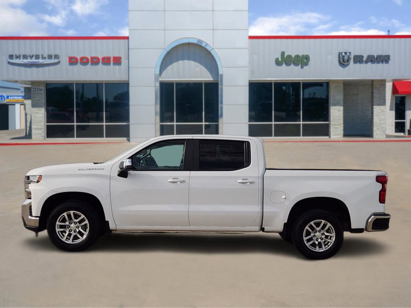 Used 2021 Chevrolet Silverado 1500 LT w/ Max Trailering Package image 3