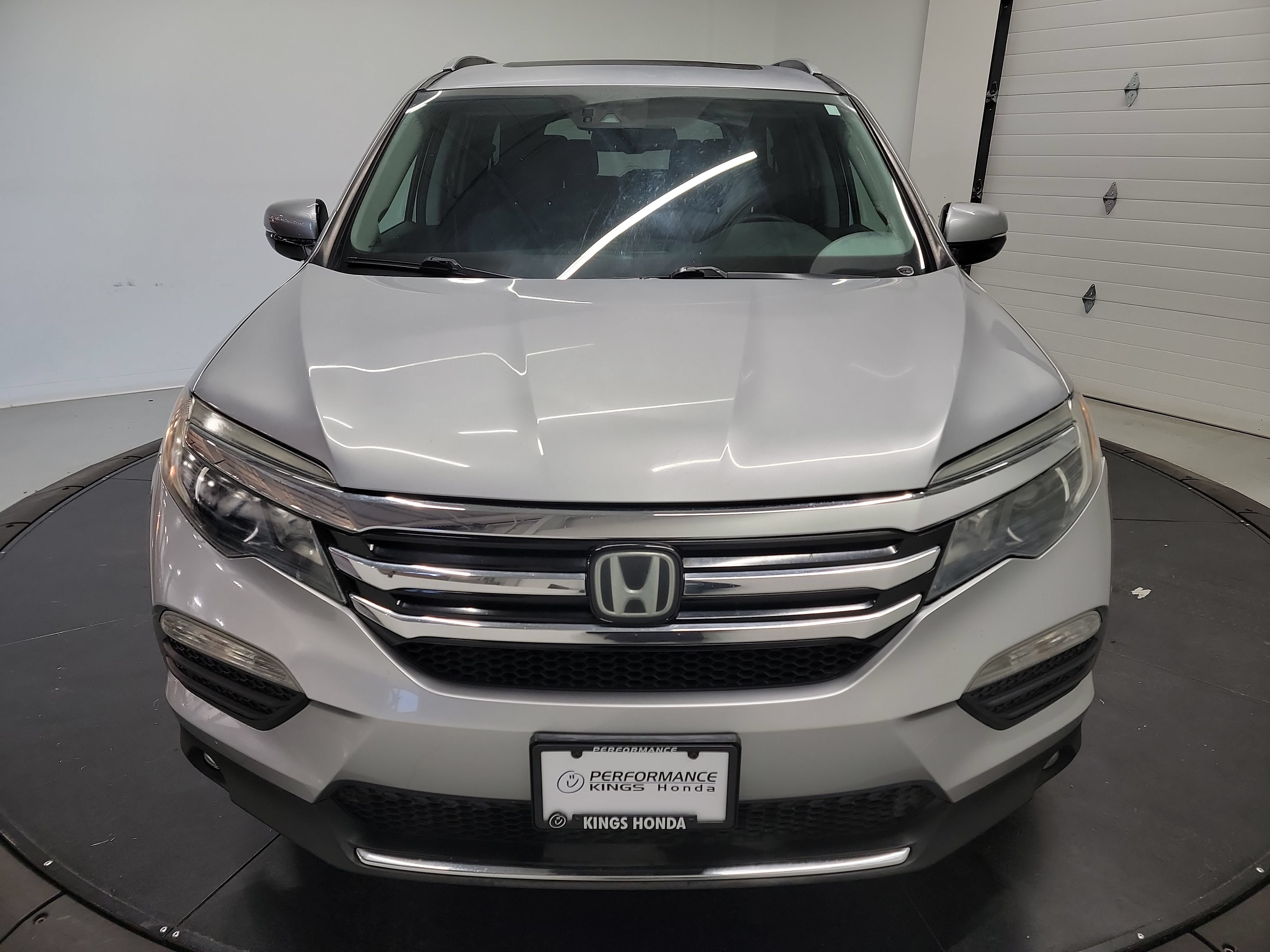 Used 2016 Honda Pilot Elite image 2