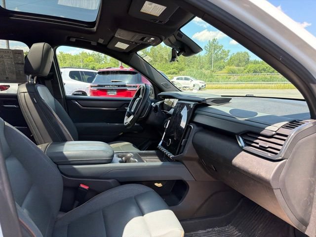 Used 2024 GMC Acadia AT4 w/ Super Cruise Package AWD/4WD image 10