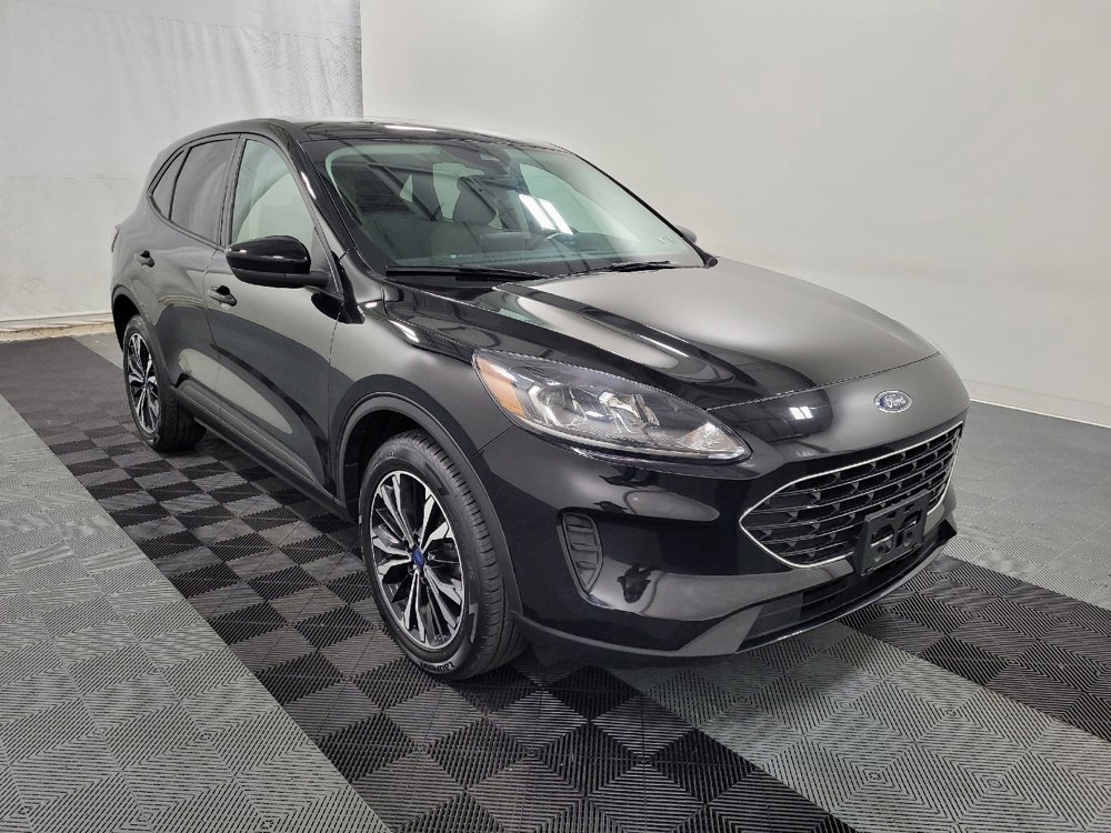 Used 2022 Ford Escape SE w/ SE Sport Appearance Package image 13