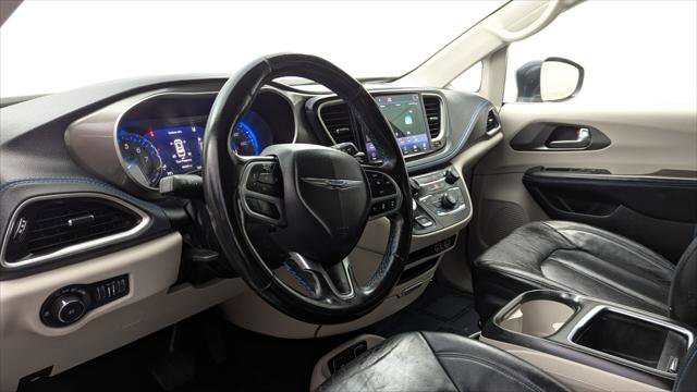 Used 2021 Chrysler Pacifica Touring-L image 22