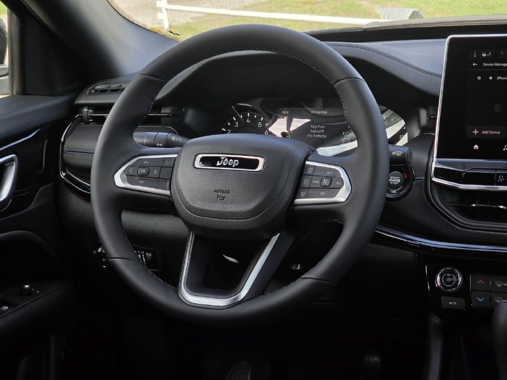 New 2027 Jeep Compass Latitude AWD/4WD image 17