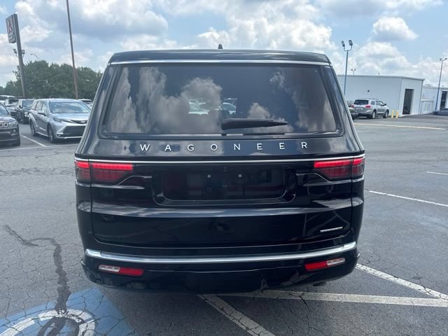 Used 2024 Jeep Wagoneer L Series II AWD/4WD image 10