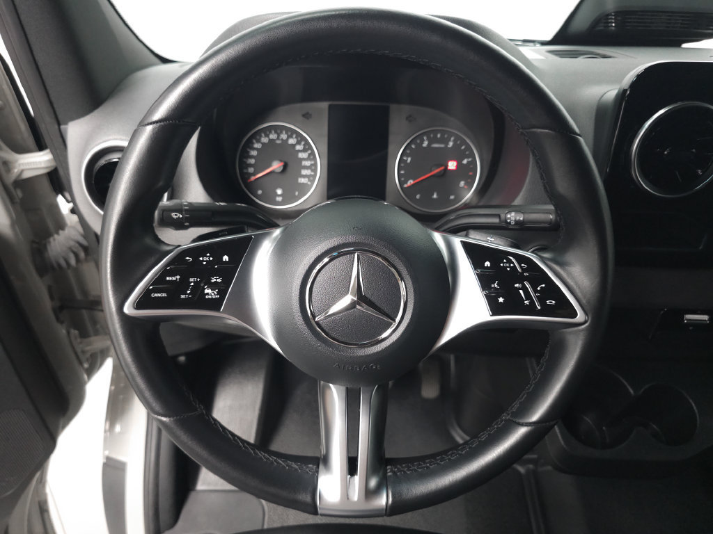 Used 2025 Mercedes-Benz Sprinter 2500 image 11