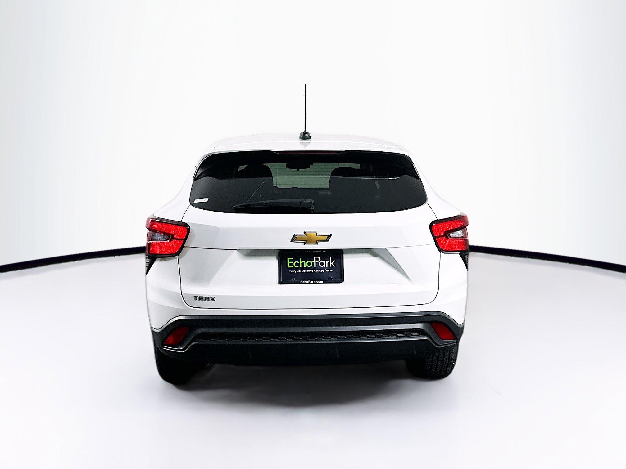 Used 2025 Chevrolet Trax LS FWD image 7