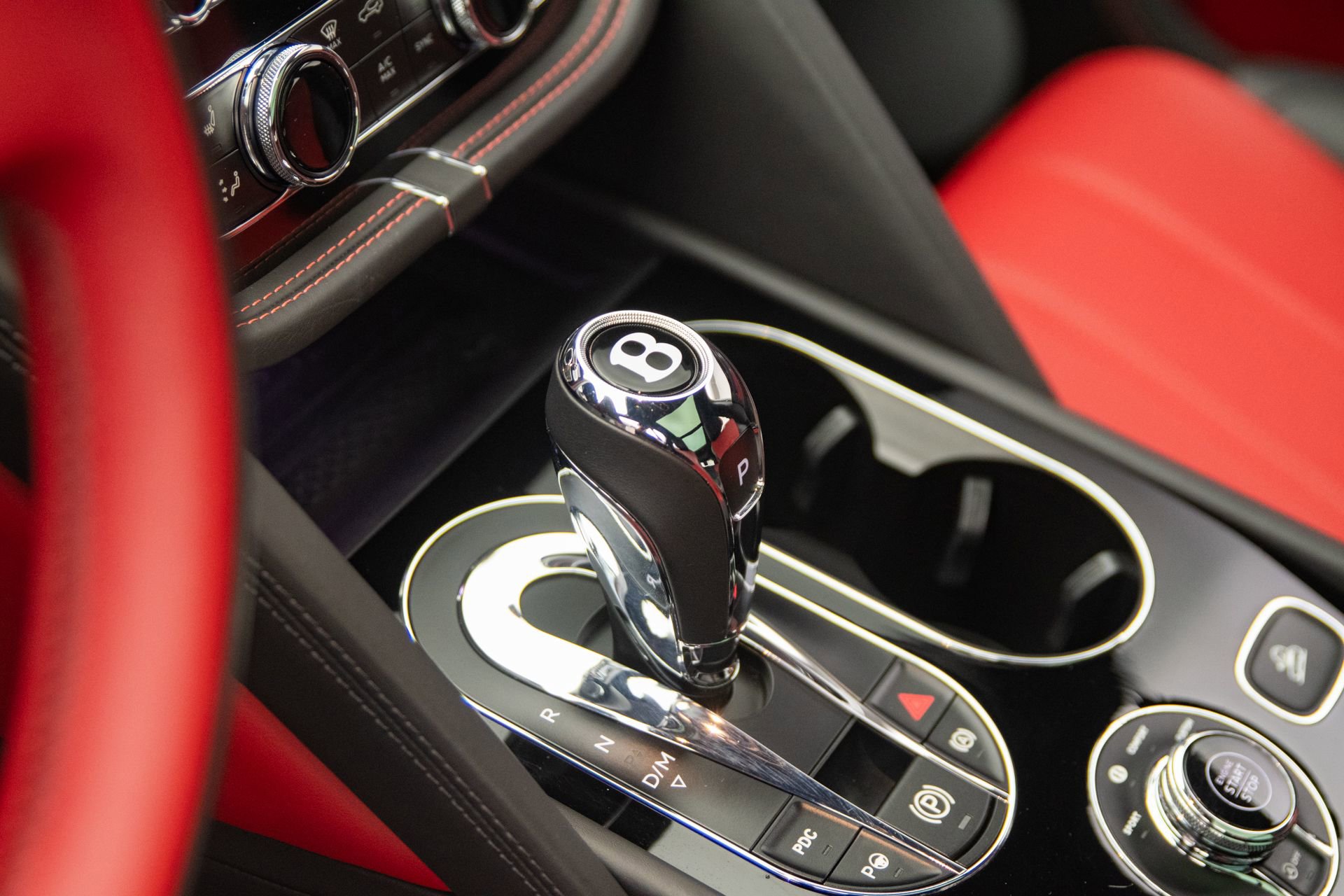 Used 2022 Bentley Bentayga image 18