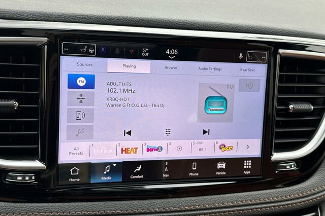 New 2026 Chrysler Pacifica Pinnacle w/ Trailer Tow Group image 17