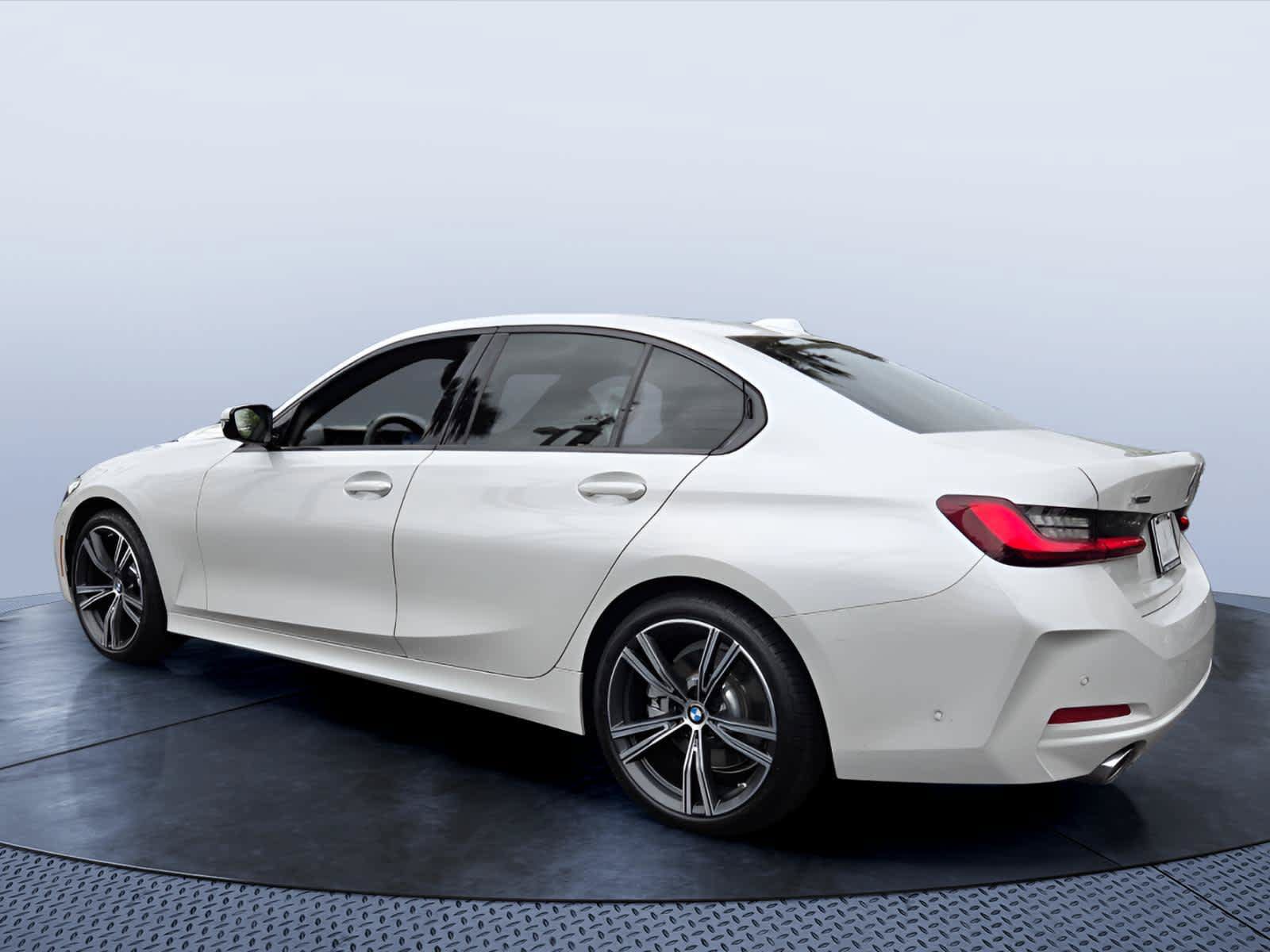 Certified 2023 BMW 330i xDrive Sedan w/ Parking Assistance Package AWD/4WD image 4