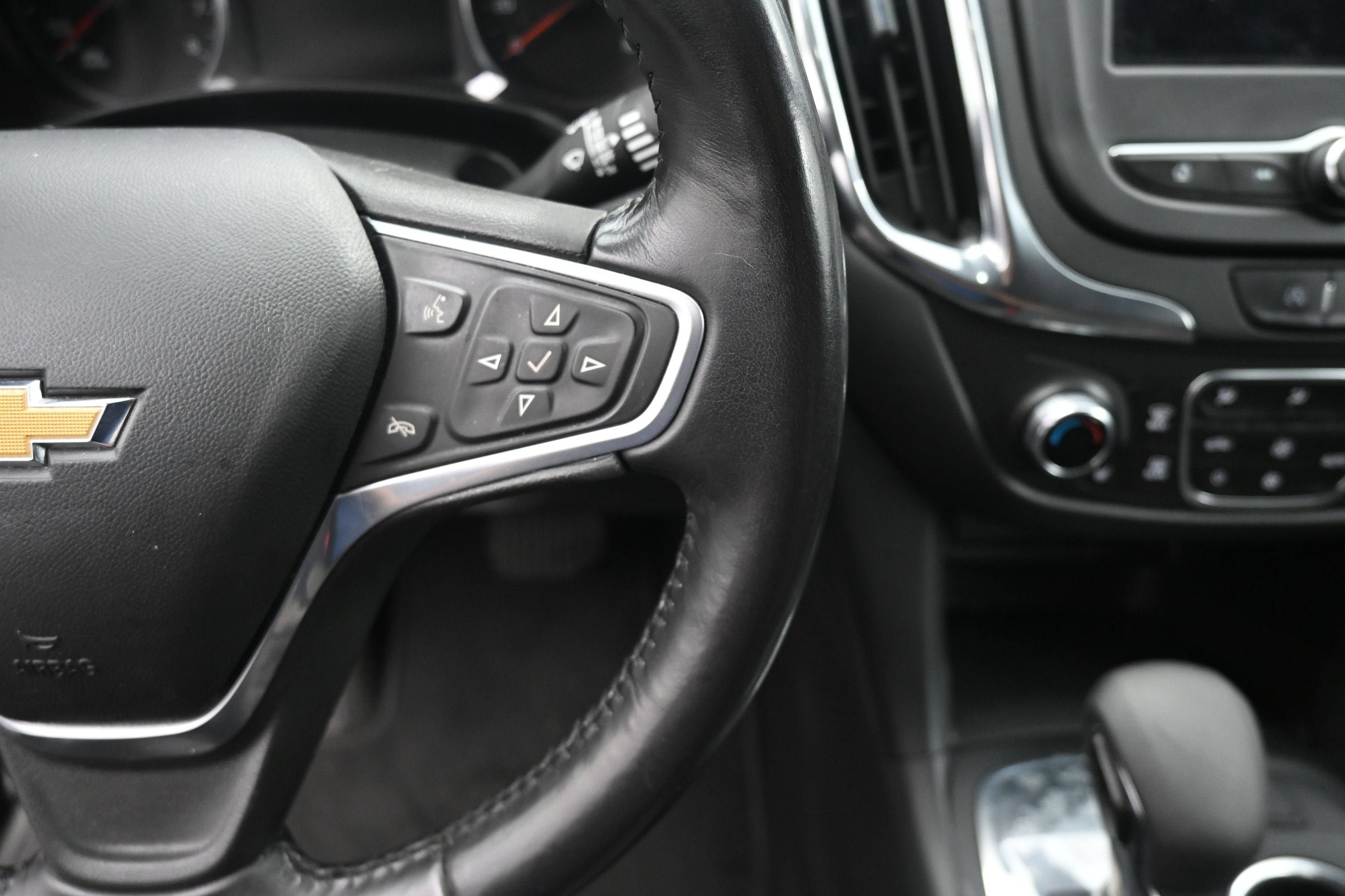 Used 2022 Chevrolet Equinox LT FWD image 13