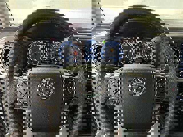 Used 2022 Toyota Tacoma SR5 image 11