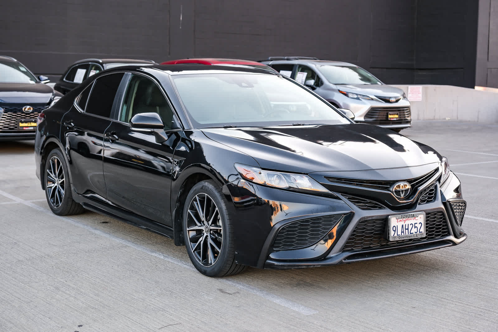 Certified 2024 Toyota Camry SE FWD image 3