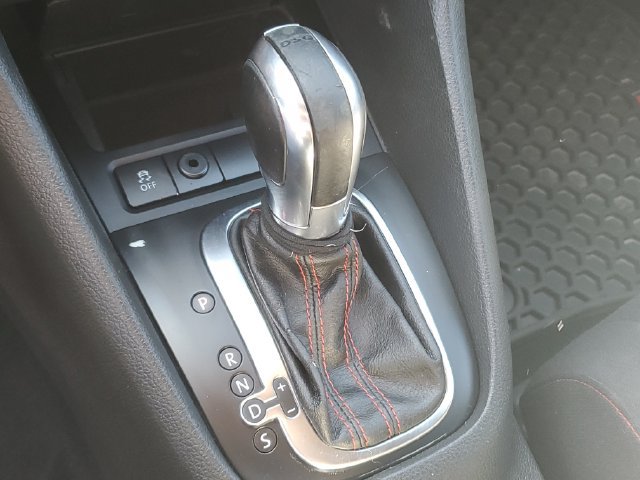 Used 2012 Volkswagen GTI 4-Door FWD image 18