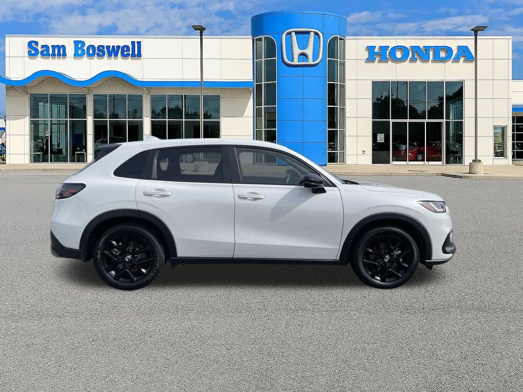 Used 2025 Honda HR-V Sport image 2