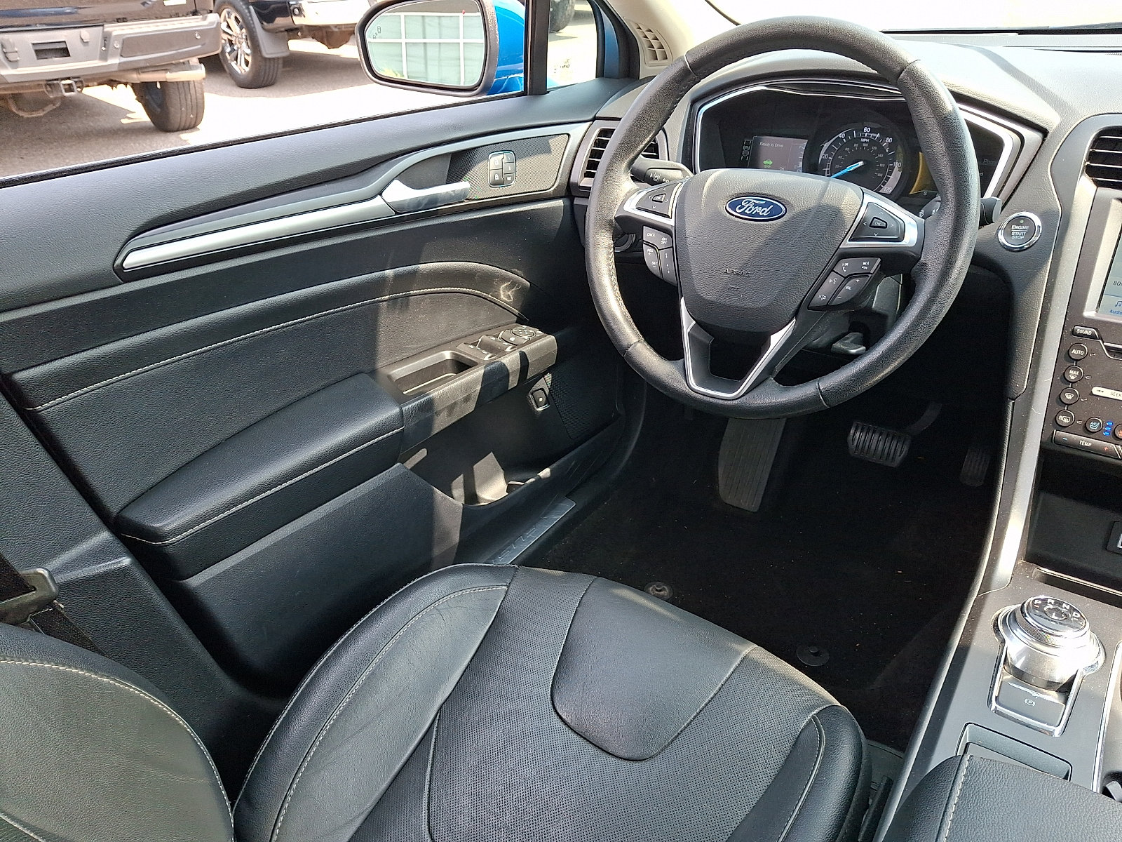 Used 2019 Ford Fusion Energi Titanium FWD image 13