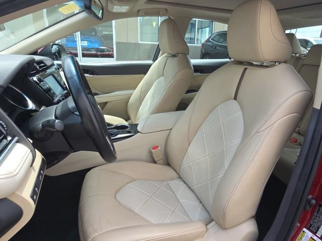 Used 2018 Toyota Camry XLE FWD image 10