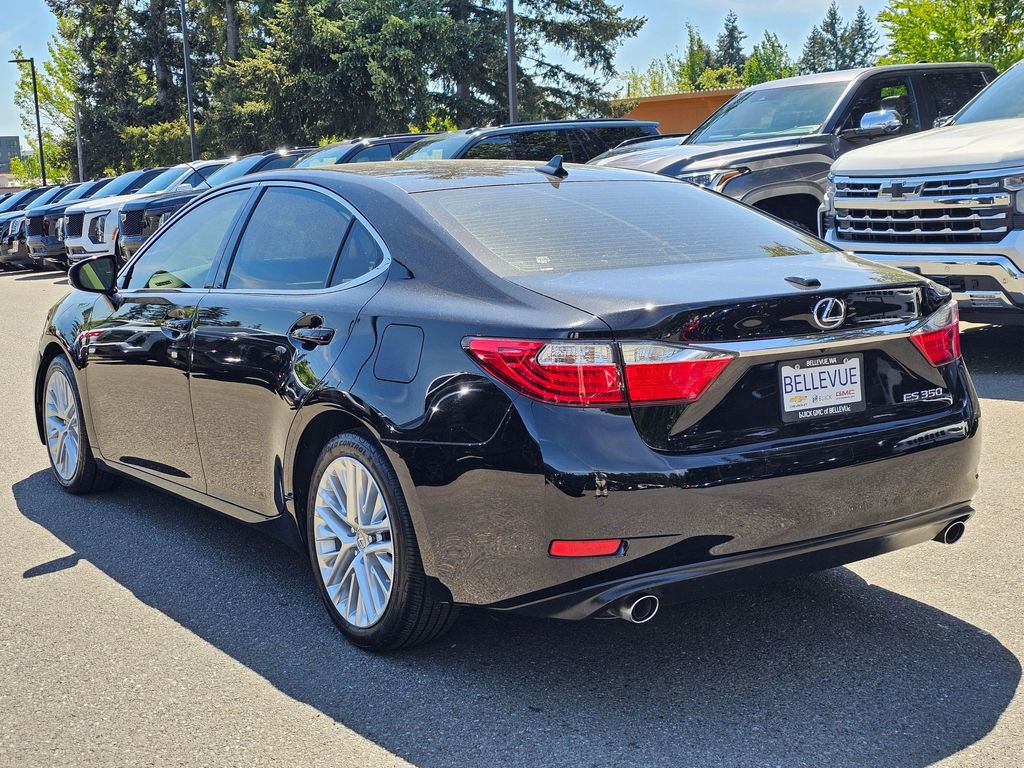 Used 2014 Lexus ES 350 w/ Ultra Luxury Package FWD image 3